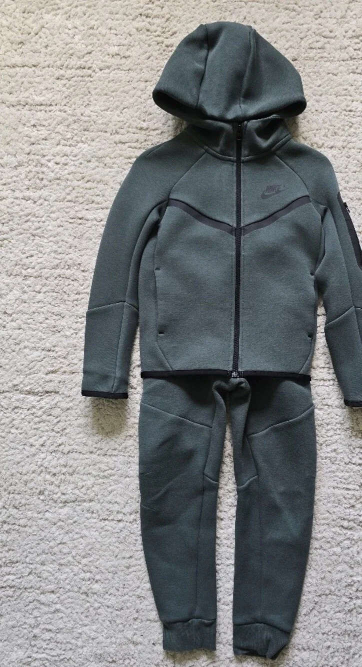 Nike Kids' Green Tech Fleece Hoodie & Jogger Pants - Picture 5 of 14